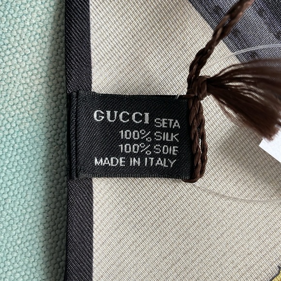 Authentic Gucci Monogram GG Silk Scarf - Picture 14 of 15